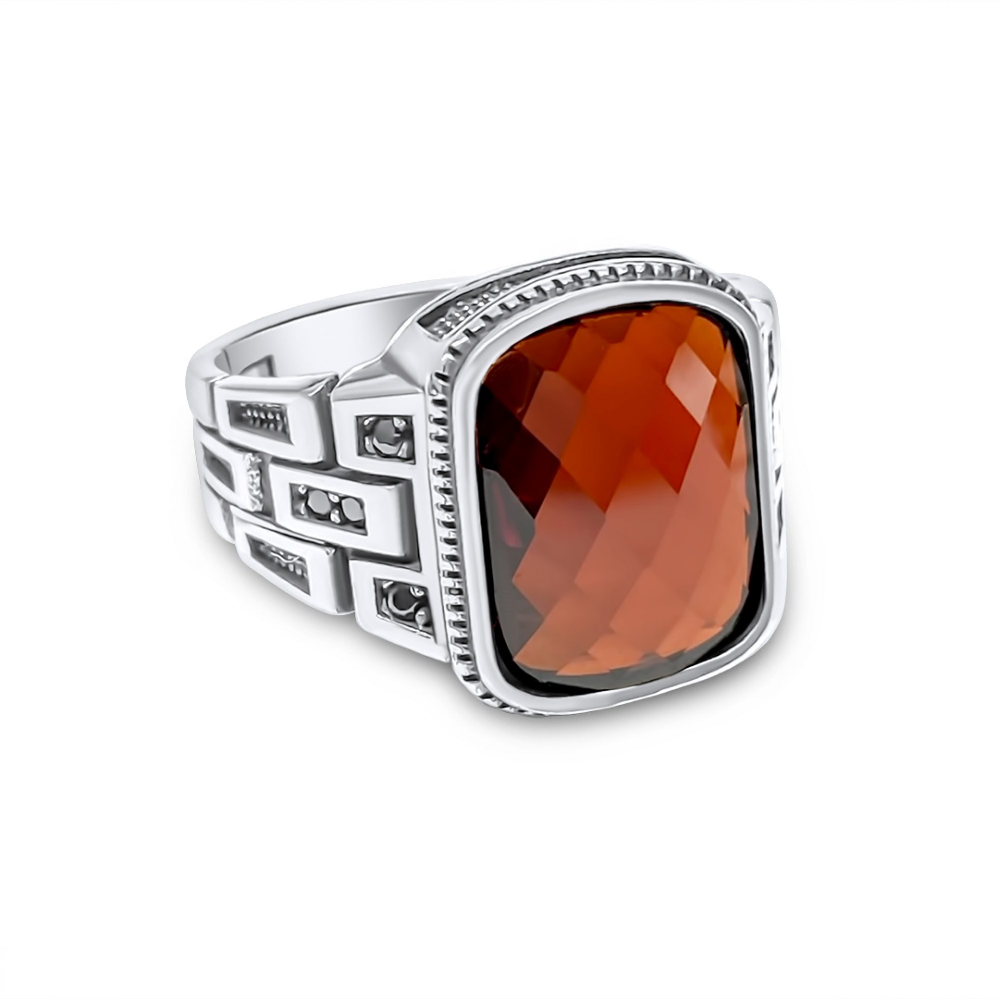 Silver ring with garnet stone