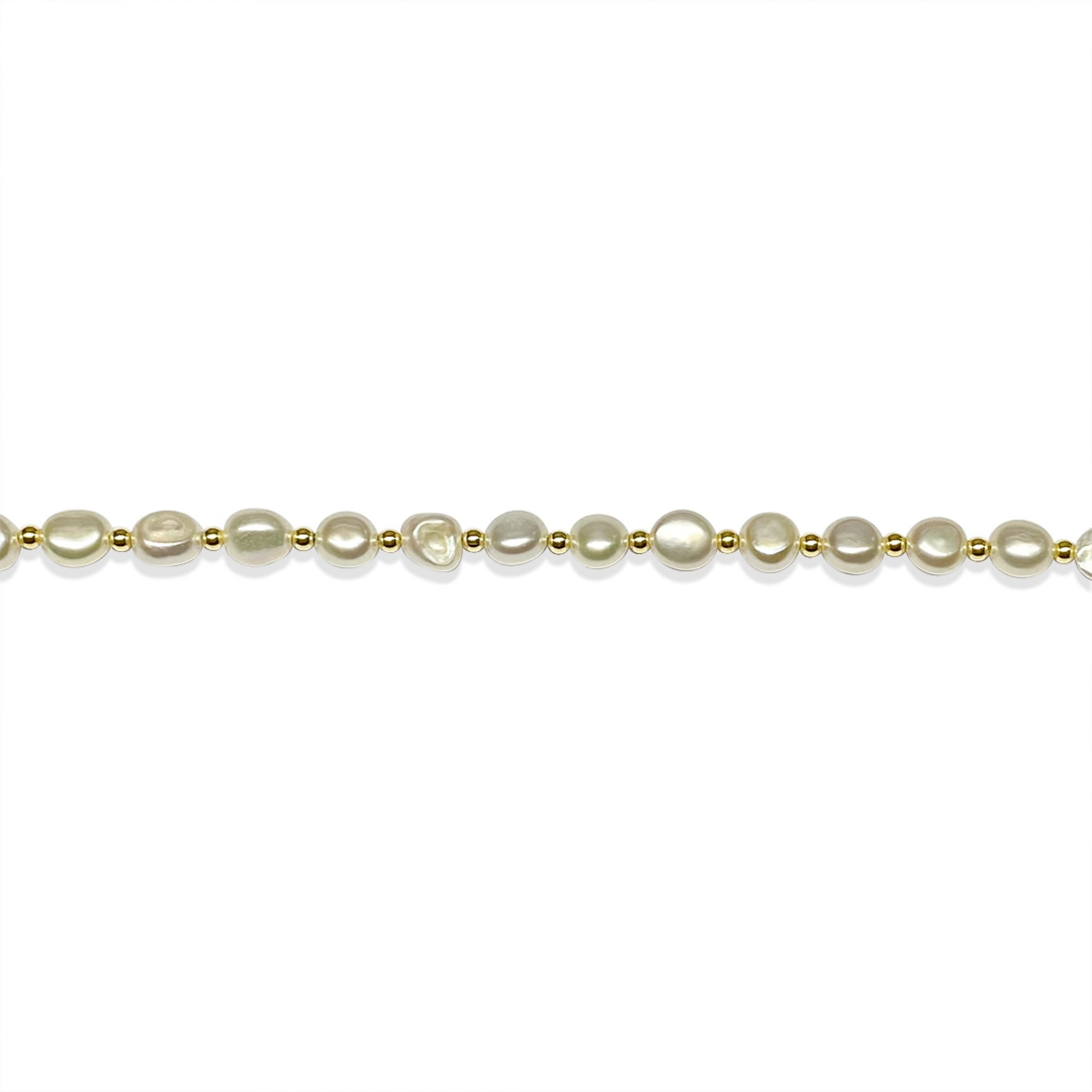 Gold plated bracelet with pearls