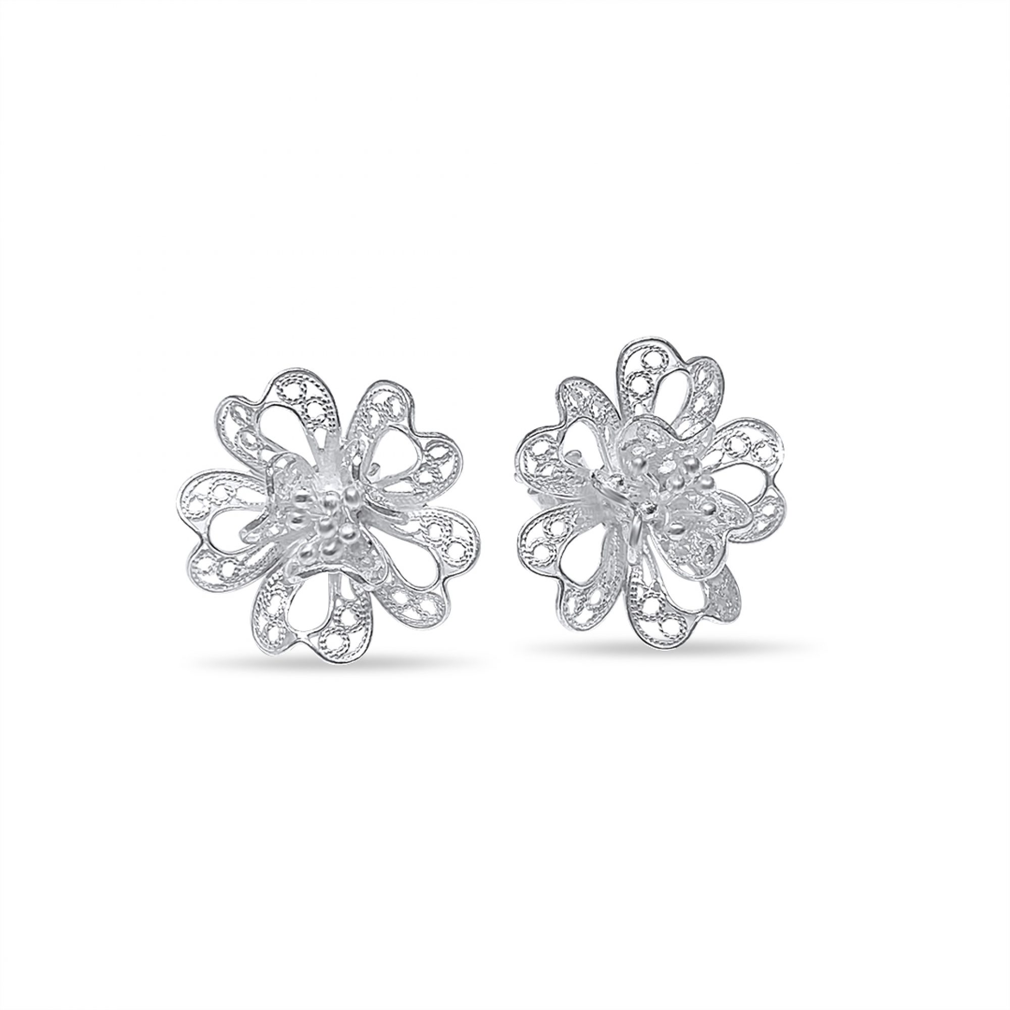 Filigree stud earrings