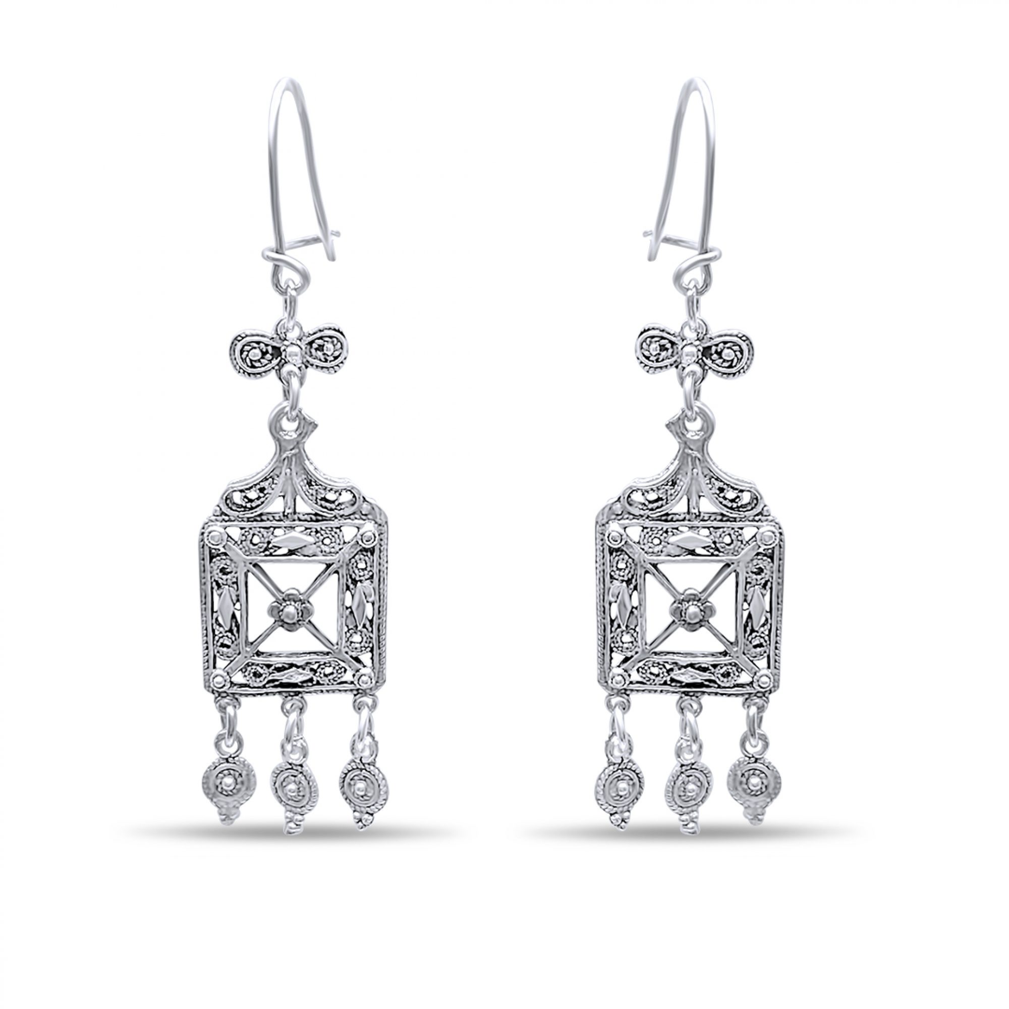 Filigree dangle earrings